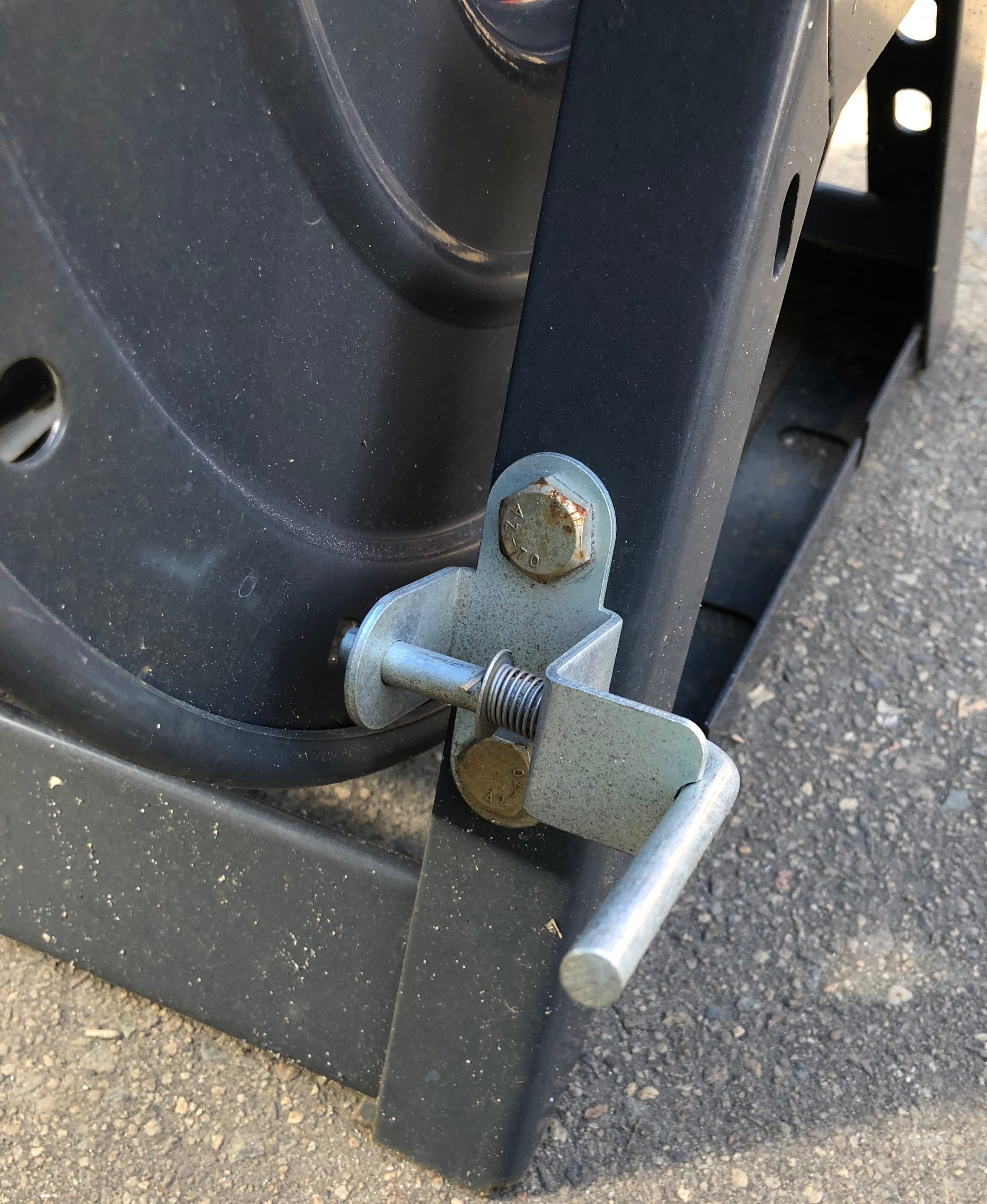 Locking Pin Assy - Cox Reel [222 2103245]