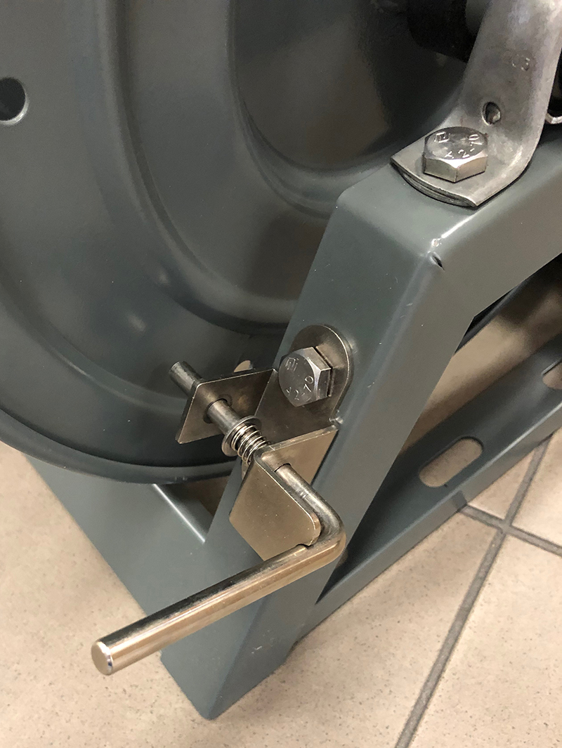 Locking Pin Assy - Cox Reel [222 2103245Q]