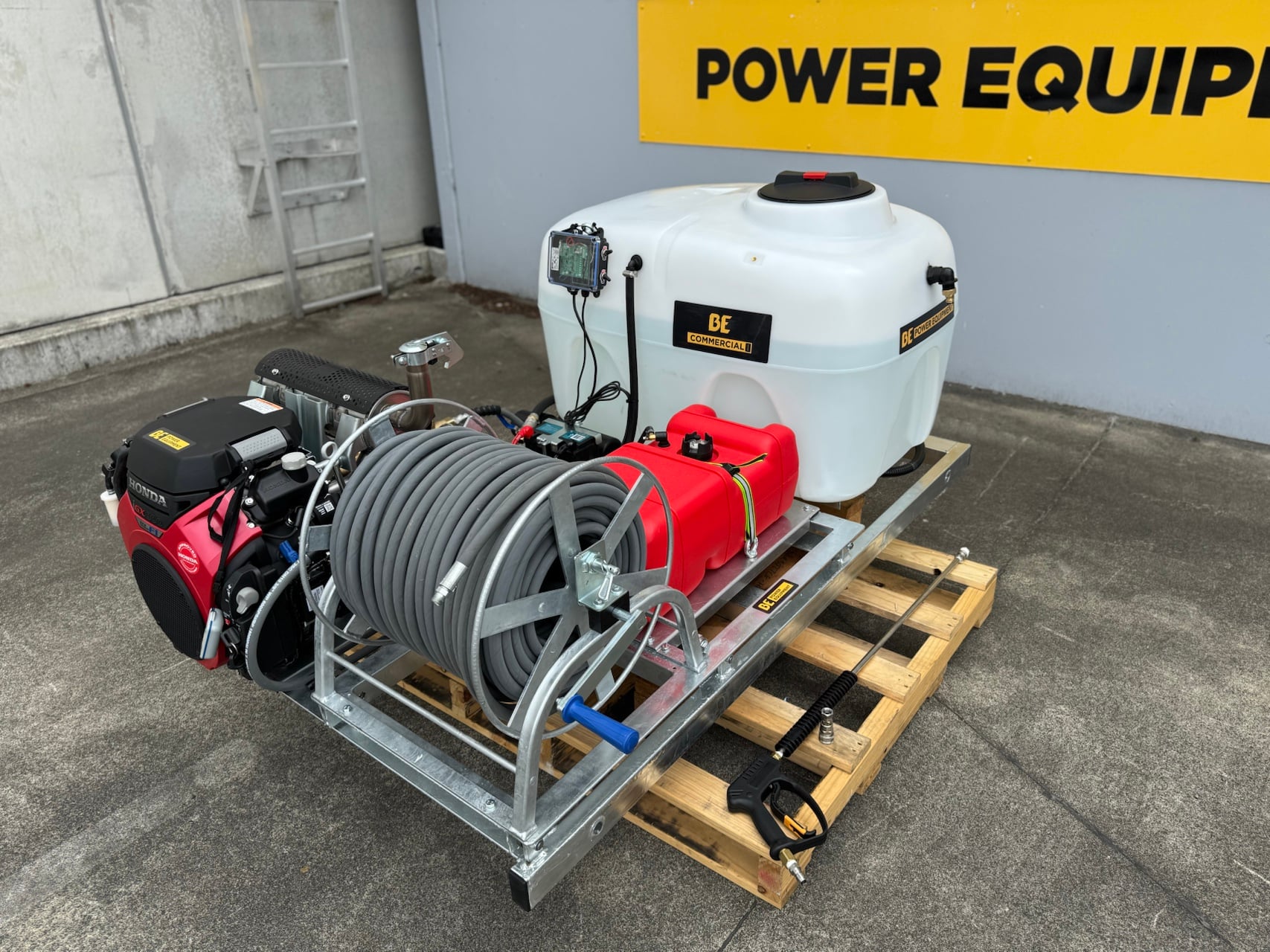 Jetter Skid 300/100 [120 BAR3830CG-HEB SKID 300A]